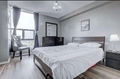 Room for rent near bramely and queen