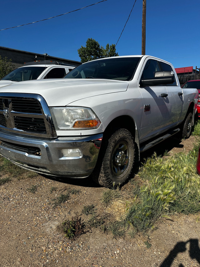 2012 Dodge Ram 2500 in Cars & Trucks in Medicine Hat - Image 2