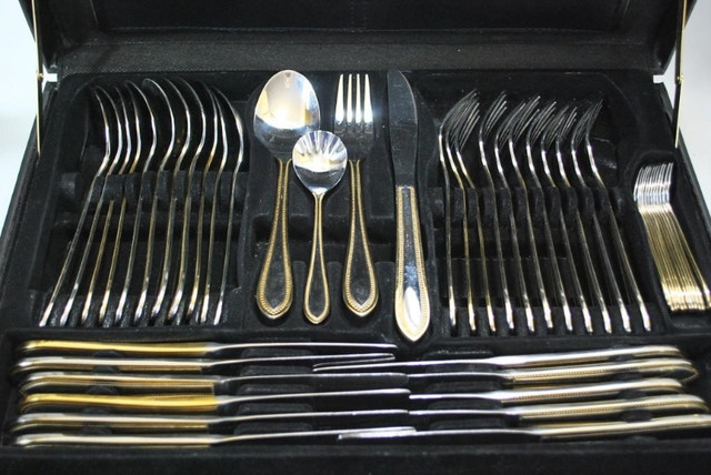 JOSEPH STRAUSS CUTLERY SET 72 STAINLESS STEEL IN PELICAN CASE in Kitchen & Dining Wares in Mississauga / Peel Region - Image 2