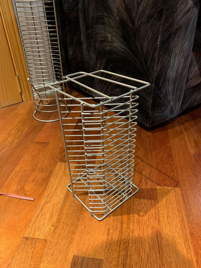 Video Game case tower wire holder - 20 slots in CDs, DVDs & Blu-ray in Mississauga / Peel Region