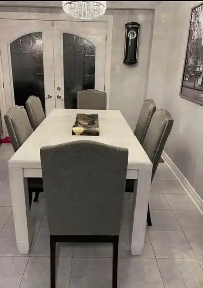 Very Affordable Beautiful Dining Room Table/6Chairs/Centerpiece, View more