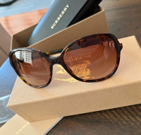 Burberry sunglass