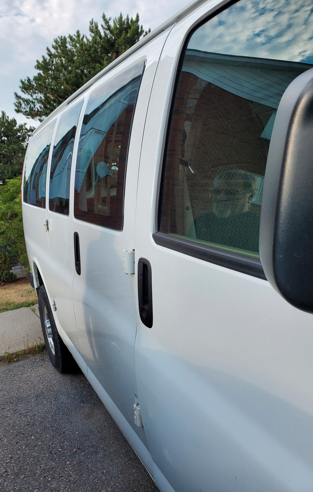 2020 GMC Commercial Savana Cargo Van for Sale in Cars & Trucks in Peterborough - Image 2