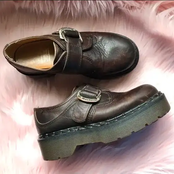 Doc Martens / DR MARTEN 8134 Platform Oxford Shoe ⎮ Womens 8 US in Women's - Shoes in City of Toronto - Image 2