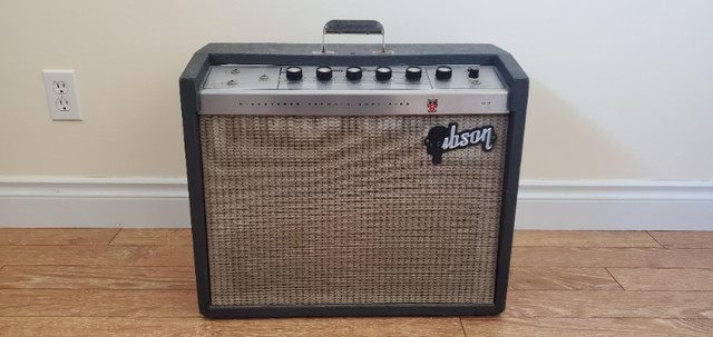 ⭐️⭐️⭐️⭐️⭐️ 60's Gibson Discoverer Tremolo guitar amp GA-8T in Amps & Pedals in Edmonton - Image 2