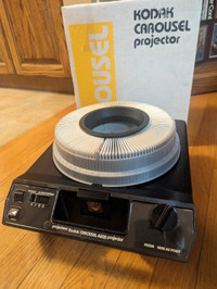 REDUCED-Kodak Carousel Slide Projector 4600