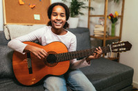 In Home Guitar Lessons For Young Beginners Ages 5 and Up