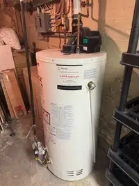 Hot water tank - 4 years old works perfect 