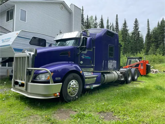 2014 Kenworth  in Heavy Trucks in Chilliwack - Image 2