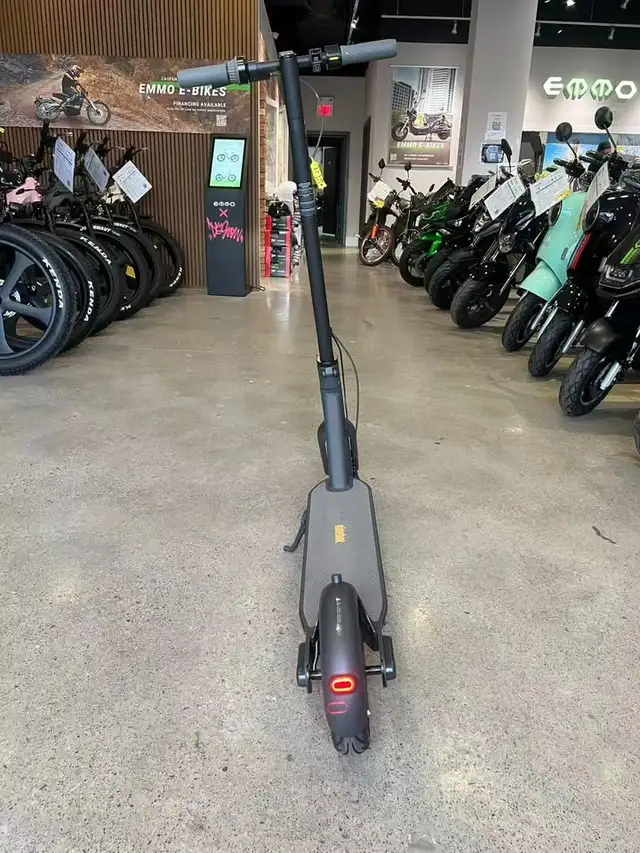 Open Box Segway G30 Max E-Kickscooter - Black | Over 52% OFF !!! in eBike in City of Toronto - Image 5