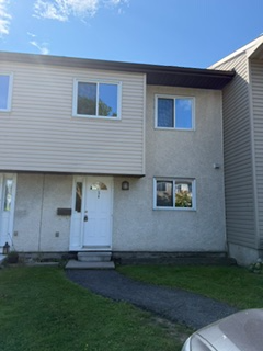 New bath, new kitchen, new paint, new dishwasher. Parking at front door. Close to schools, shopping,...