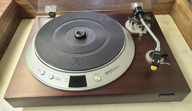 DENON DP-1200 DIRECT DRIVE TURNTABLE in Stereo Systems & Home Theatre in City of Toronto - Image 2