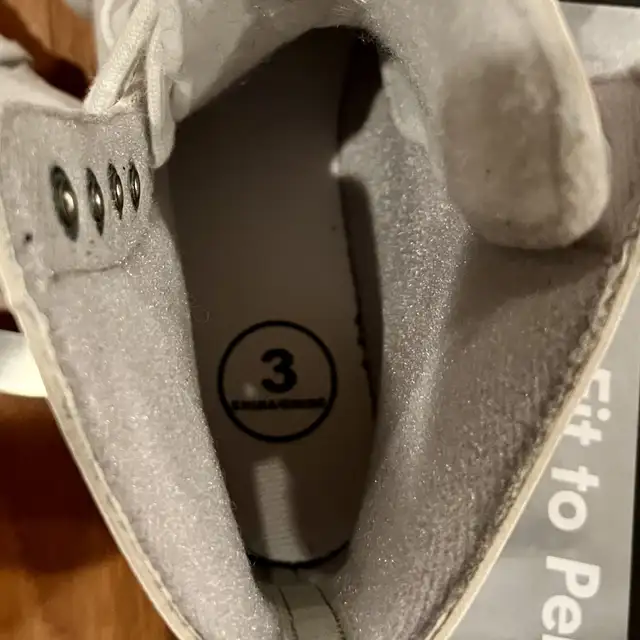 Jackson 150 figure skates - size 3 in Skates & Blades in Oakville / Halton Region - Image 6