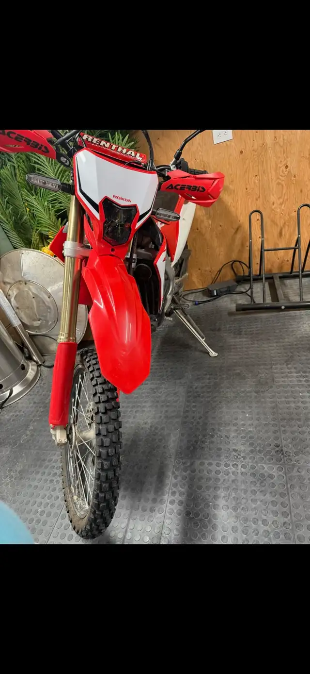 honda crf450L 2019 in Dirt Bikes & Motocross in Laval / North Shore - Image 5