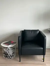 Ikea EKERÖ armchair (Black)