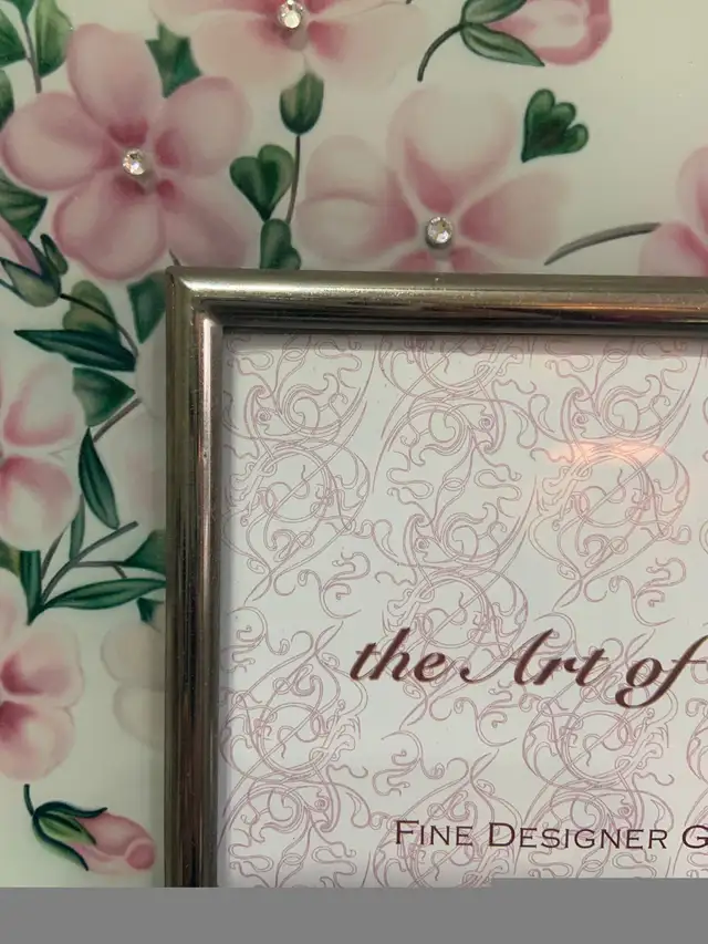 BEAUTIFUL NEW LARGE GLASS BUTTERFLY PICTURE FRAME  ! BRAMPTON ! in Home Décor & Accents in Mississauga / Peel Region - Image 5