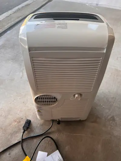 Portable air-conditioner, can be moved also window kit included. 2 Models Delonghi, and GREE