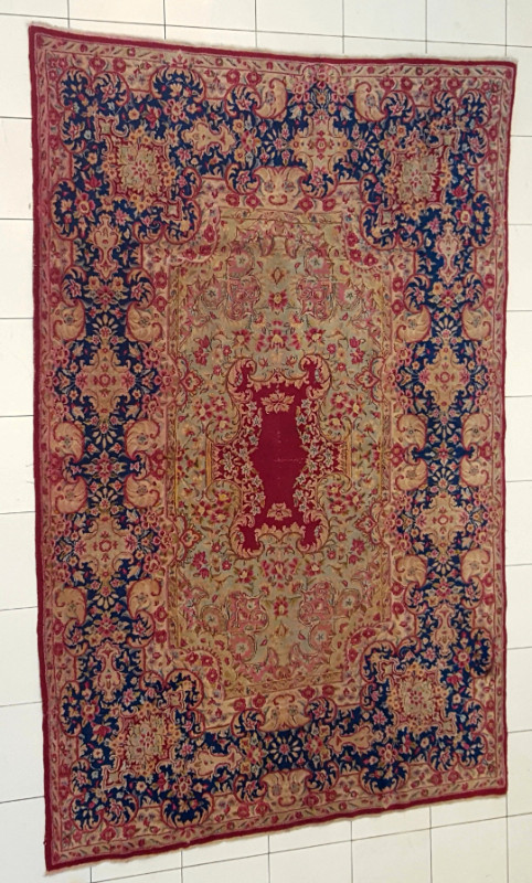 ANTIQUE PERSIAN RUG in Arts & Collectibles in City of Toronto