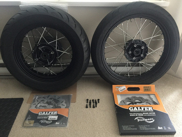 Triumph Bonneville Boober Wheels + new Galfer Wave Brake Rotors in Motorcycle Parts & Accessories in Vancouver