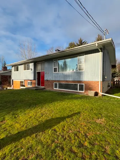 3 bedroom upstairs of a house for rent. 1 year lease.