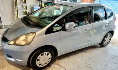 Right hand drive JDM 2009 Honda Fit 1.3L engine with automatic transmission Only 42,xxx kms Very fue...