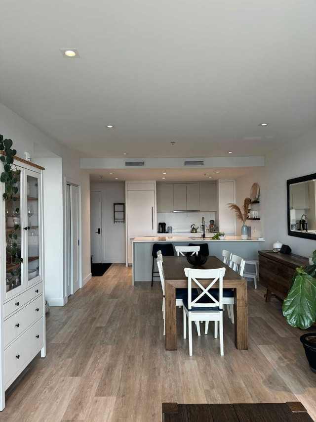 Luxueux condo 4 1/2 - Animaux Acceptés - 1 Juillet - 2630$/mois dans Locations longue durée  à Laval/Rive Nord - Image 3