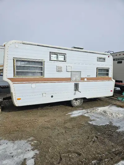 Winterized Fishing Camper – Ready for −40°C Single-axle metal cabin trailer, fully insulated and bui...