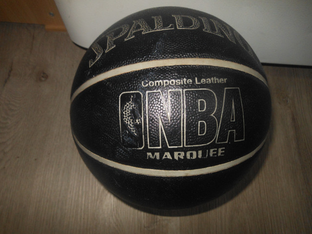 NBA basketball leather ball dans Basketball  à Ville de Montréal - Image 2