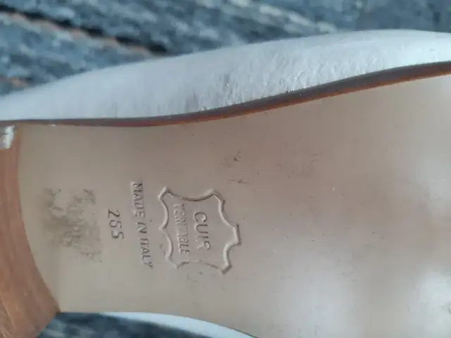 Figure skates ladies size 8.5 Risport in Skates & Blades in Cambridge - Image 6