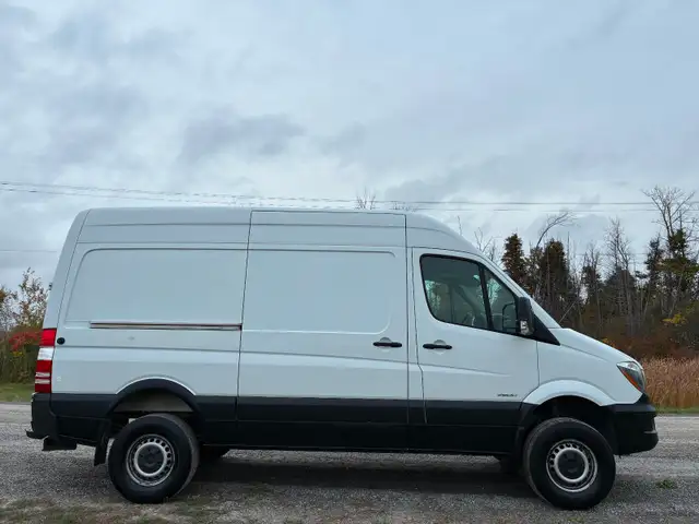 2015 Mercedes Sprinter 4x4581029136014387205