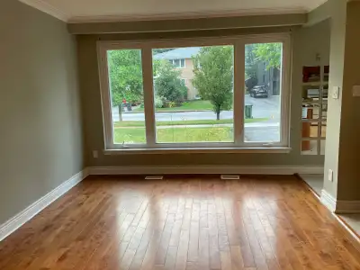 2 Bedroom House by Subway for Rent
