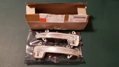 OEM BMW X1/X2 Mirror Turn Signals F48/F49 F48/F49 replacement turn signals for the side mirrors. Dri...