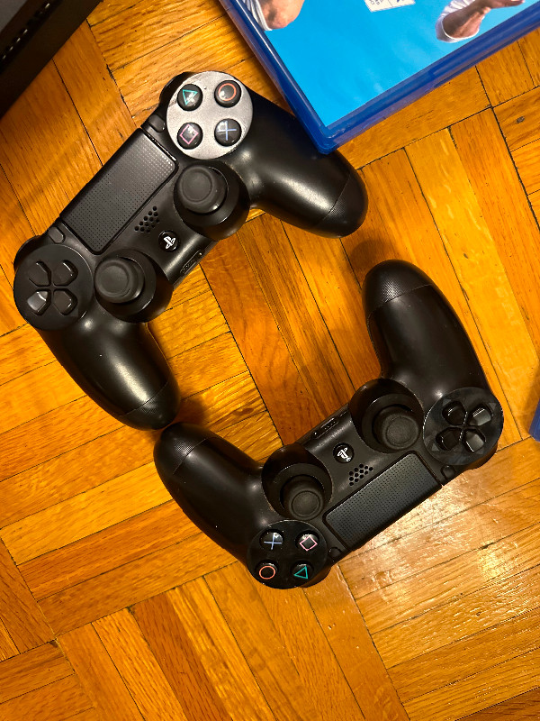 PlayStation 4 slim (GREAT DEAL) dans Sony PlayStation 4  à Ville de Montréal