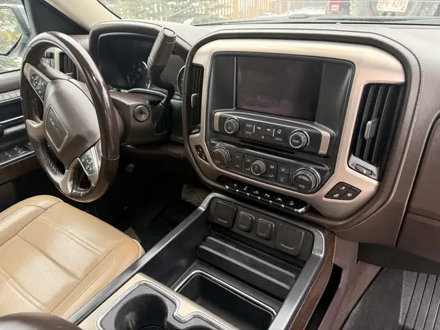 2018 GMC Denali 1500 crew cab 4wd in Cars & Trucks in St. Albert - Image 2