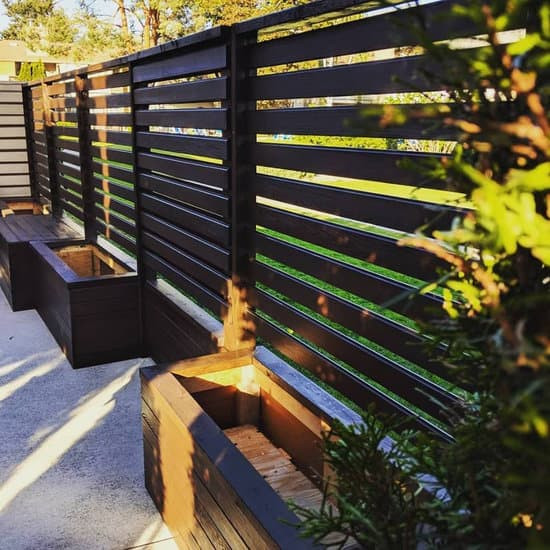 Call Elevation Woodworks for your Carpentry Projects Fence, Deck