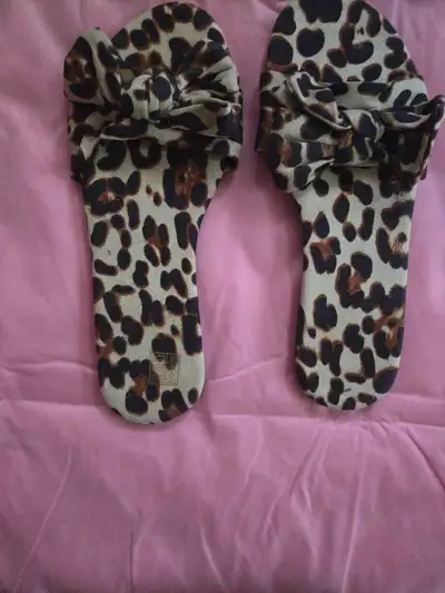Women's Leopard Print Bow Slides- New , View more