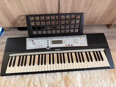 Yamaha YPT-200 Piano Keyboard , View more