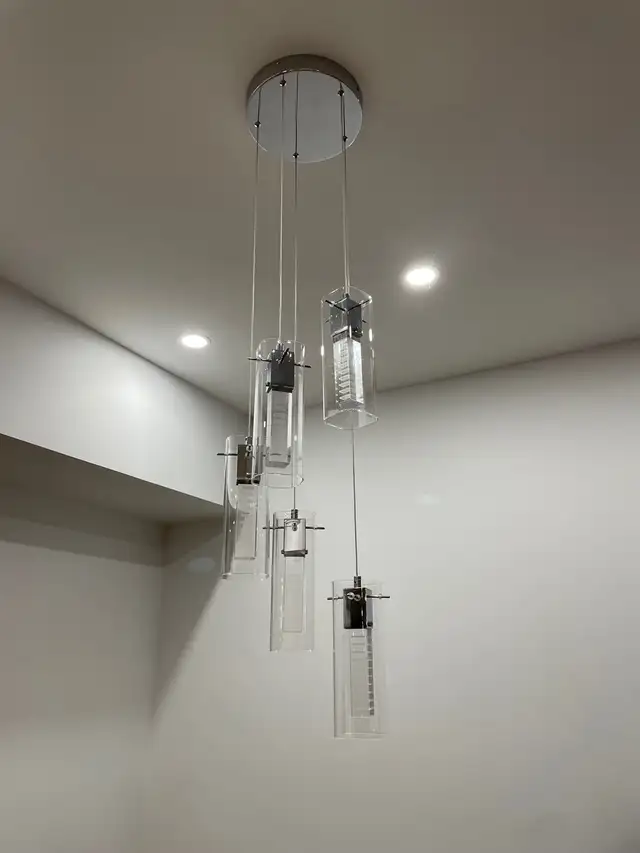 Chandelier Ceiling Light Fixture in Indoor Lighting & Fans in City of Toronto - Image 4