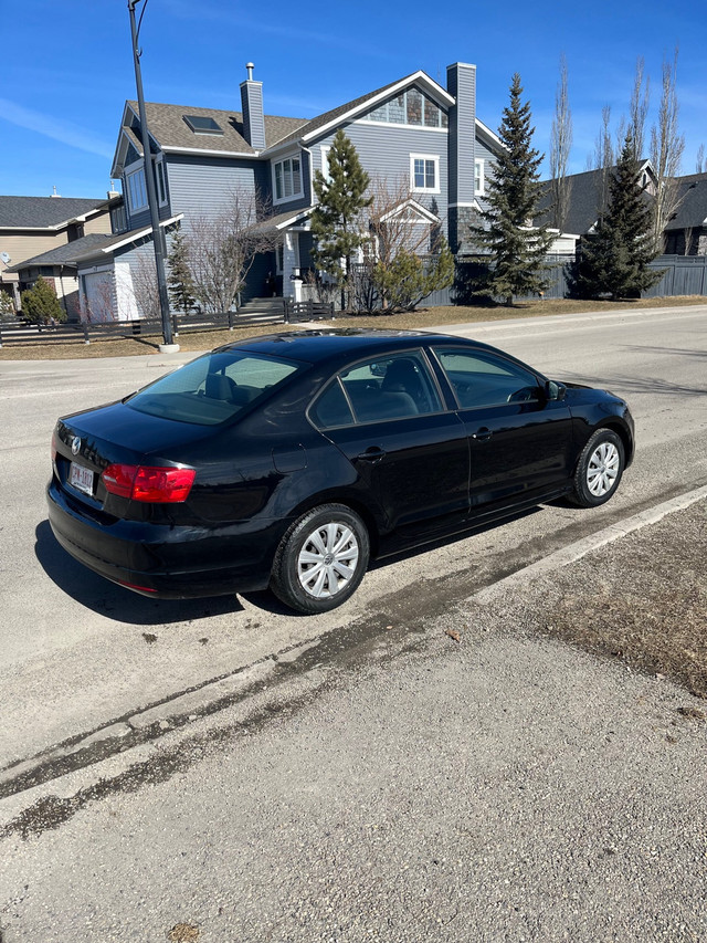 2014 Volkswagen Jetta Sedan in Cars & Trucks in Calgary - Image 4