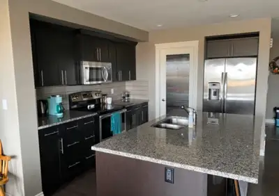 Bedroom with Private Bathroom for Rent - FEMALE ONLY