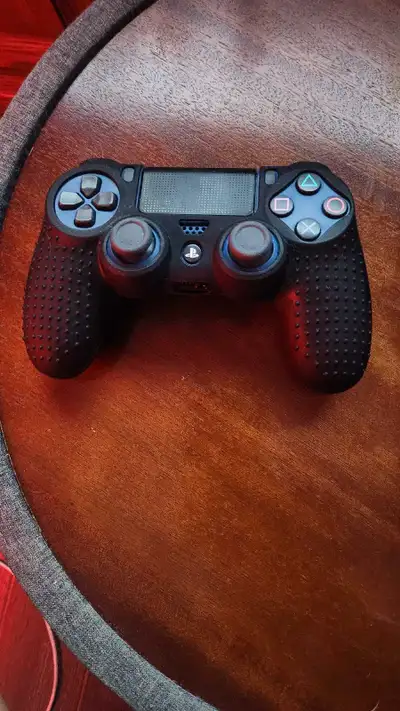 Dualshock 4 with Skin Grip, View more