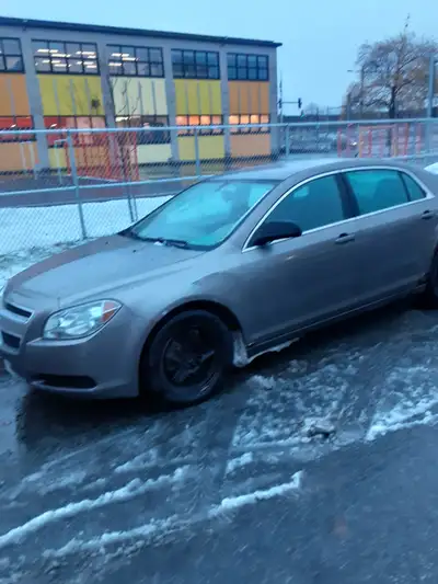 Mécanique A1 , elle roule bien et en bonne condition.