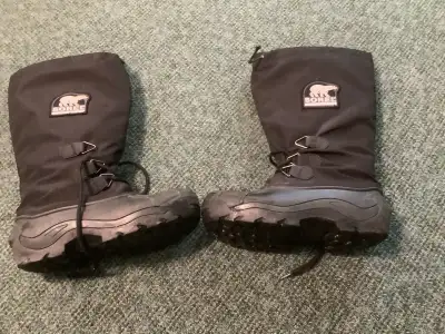 Sorel Mens lined winter boots size 8, View more
