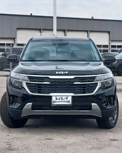 2023 kia seltos Ready to sell (as soon as possible) Mint condition single owner used! Winter tires i...