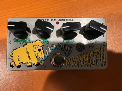 Zvex Woolly Mammoth. Crazy Octave Fuzz. Think the intro to Devil in a midnight mask by Billy Talent....