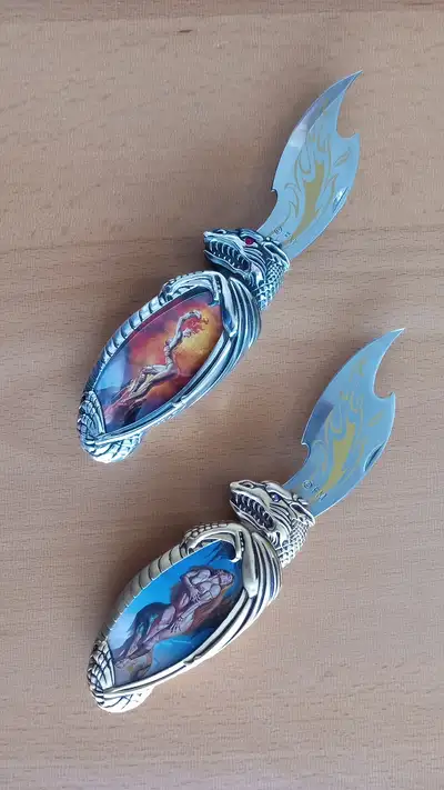 2 Couteaux Pliables PINUP KnightStars Collection, View more