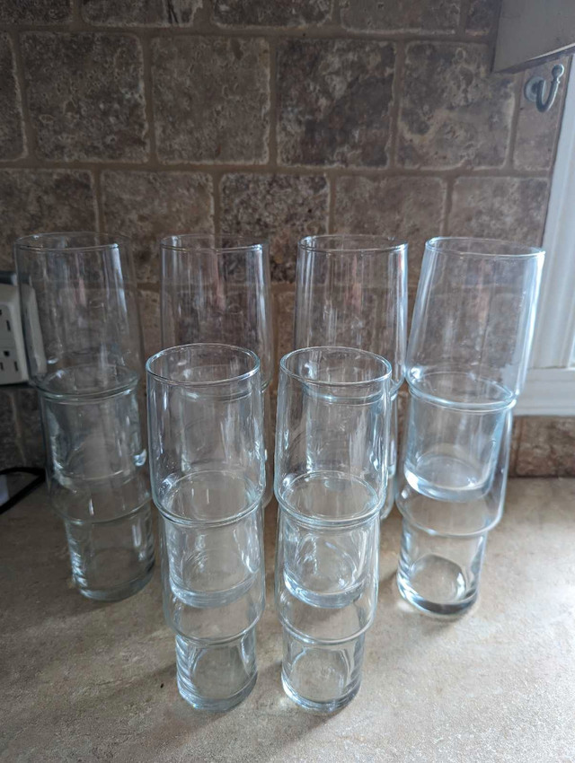 8 grands verres et 4 petits neufs  dans Vaisselle et articles de cuisine  à Laval/Rive Nord