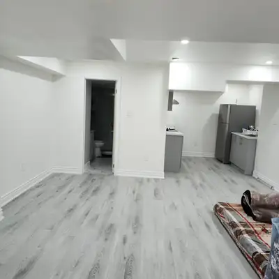 Spacious and clean studio basement available in a quiet, family-friendly neighbourhood. The basement...