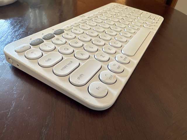 Bluetooth keyboard for iPad, iPhone or any item with Bluetooth  in iPads & Tablets in Winnipeg - Image 4