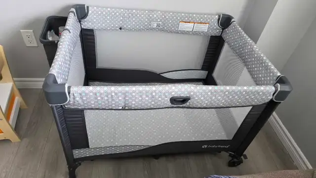 Babytrend nursery playpen in Playpens, Swings & Saucers in Kitchener / Waterloo - Image 3
